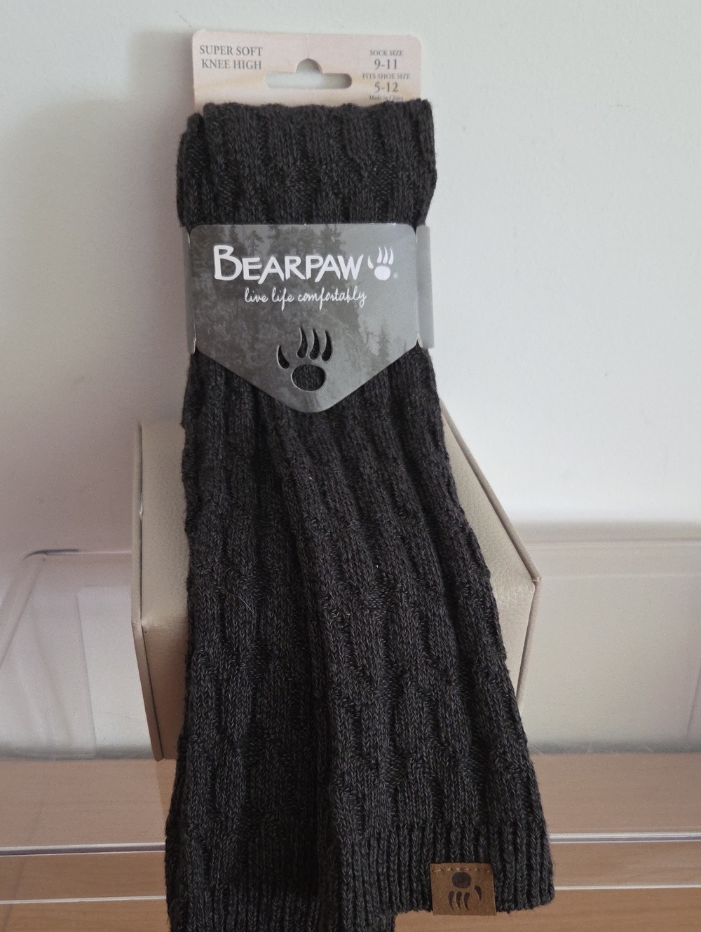 BearPaw NWT Womens Cable-Knit Knee High Socks — Charcoal Black